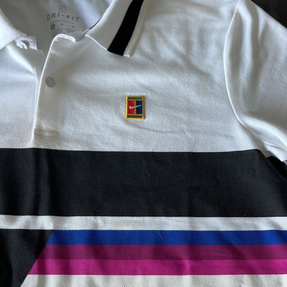 🚨NEW Nike Boys XL DRY-FIT Tennis & Golf Polo🚨 - Picture 3 of 5